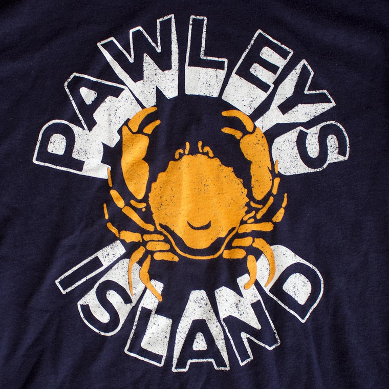 Pawleys Island (Circle Crab) premium T-shirt sleeve
